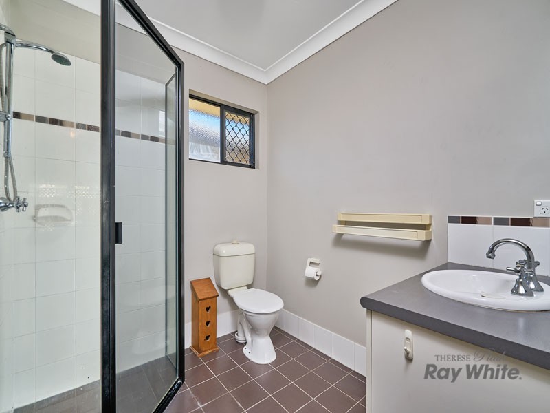 204 Timberlea Drive, Bentley Park QLD 4869