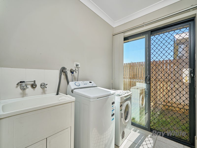 204 Timberlea Drive, Bentley Park QLD 4869
