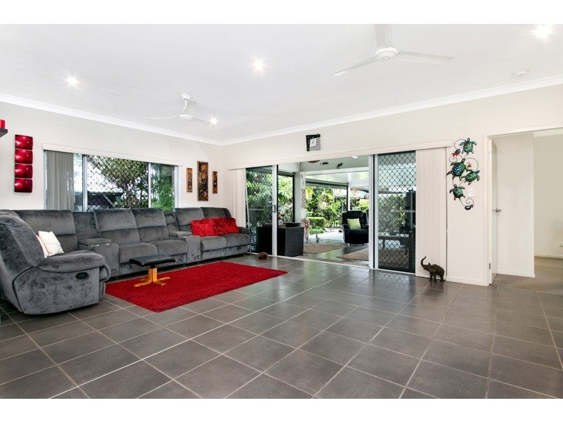 45 Phoenix Street, White Rock QLD 4868