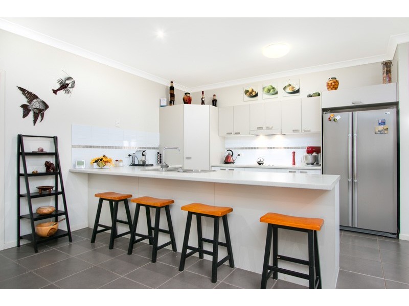 45 Phoenix Street, White Rock QLD 4868