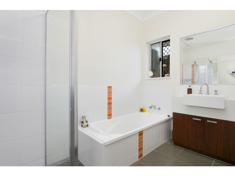 45 Phoenix Street, White Rock QLD 4868