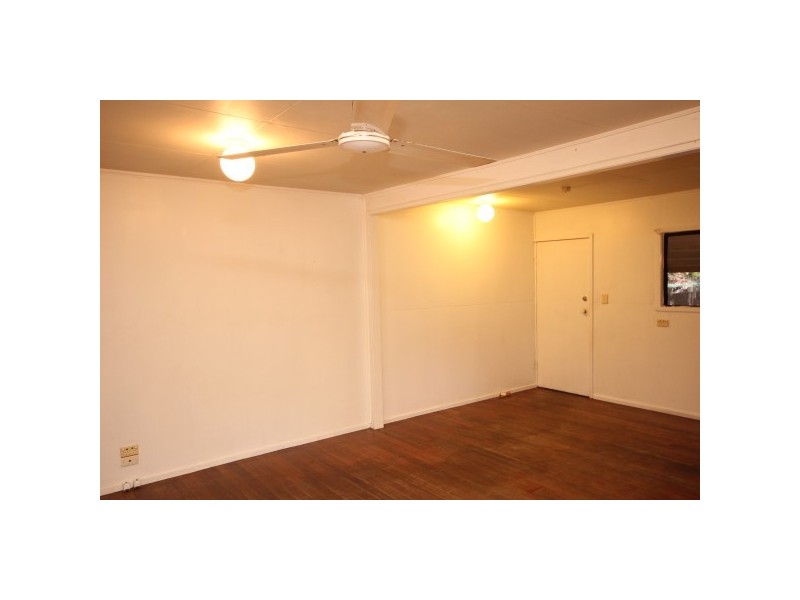 2/10 Reservoir Road, Manoora QLD 4870