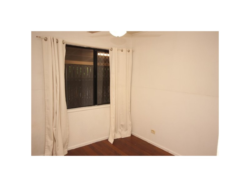 2/10 Reservoir Road, Manoora QLD 4870