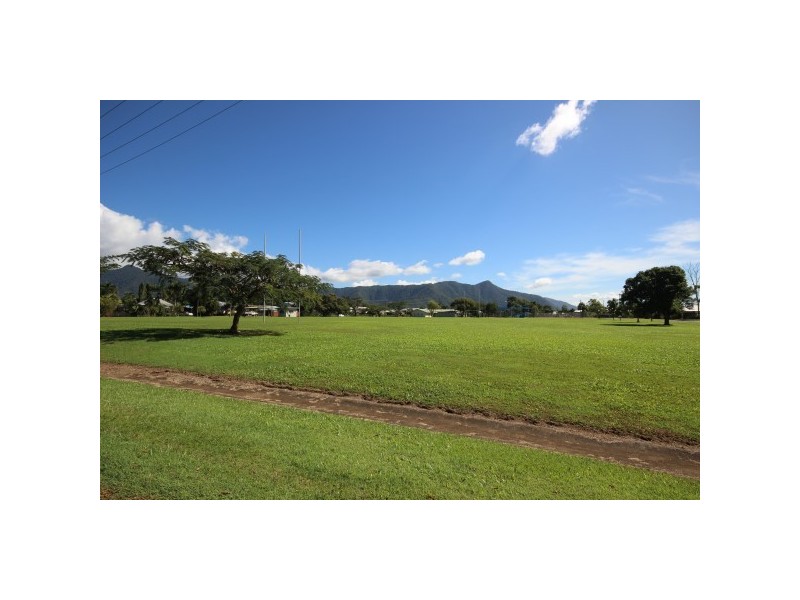 32 Barr Street, Edmonton QLD 4869