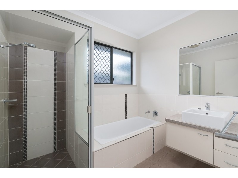 4 Mount Close, Edmonton QLD 4869