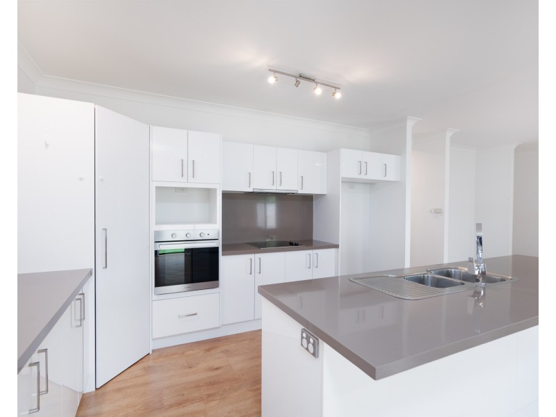 27 Archer Close, Mount Sheridan QLD 4868