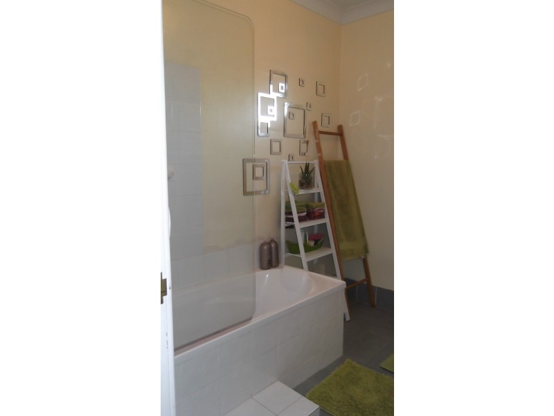 1 and 2/4 Alice Street, Tamworth NSW 2340