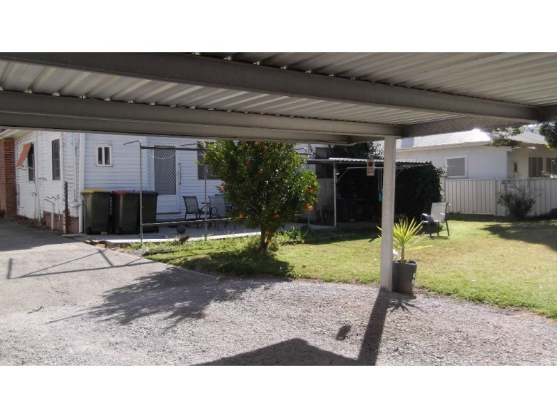 1 and 2/4 Alice Street, Tamworth NSW 2340