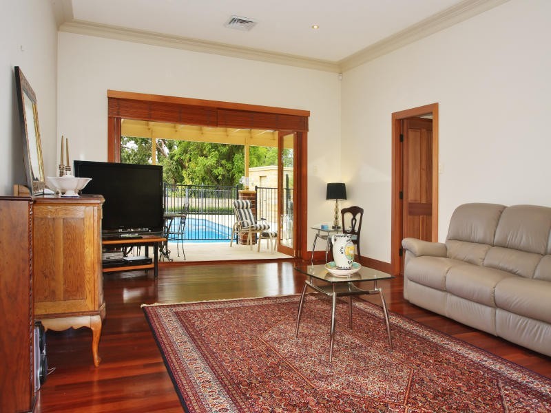 98 Upper Street, Tamworth NSW 2340