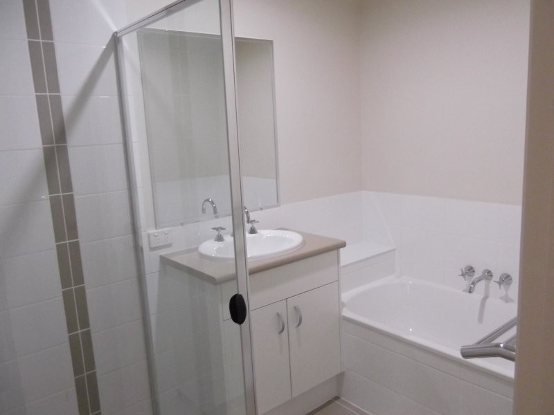 9 Mawson Close, Westdale NSW 2340