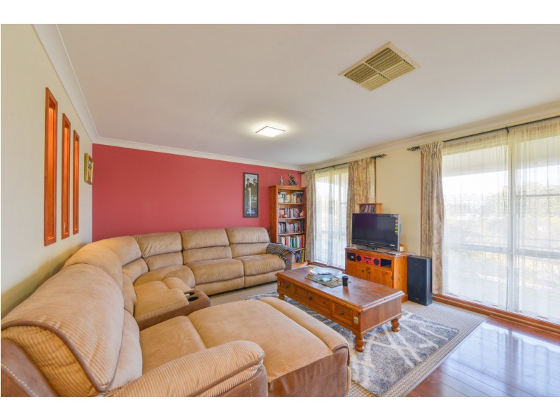 4 Salo Cresent, Calala NSW 2340