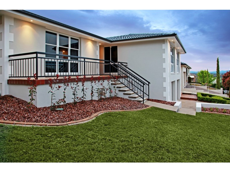 6 Woodburn Way, Tamworth NSW 2340