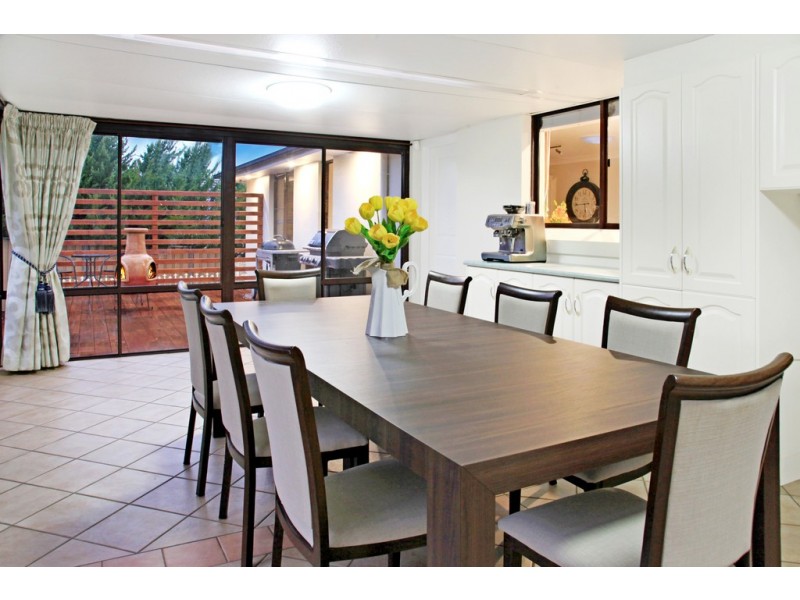 6 Woodburn Way, Tamworth NSW 2340