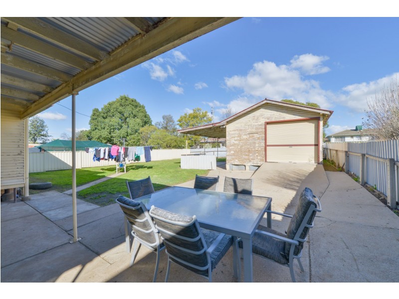 89 Robert Street, Tamworth NSW 2340