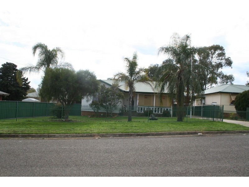 100 Petra Avenue, Tamworth NSW 2340
