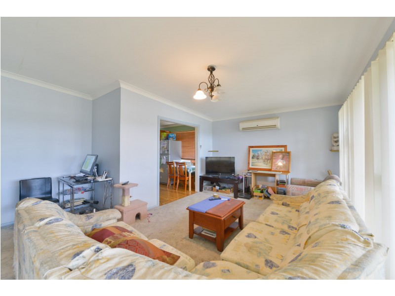 42 Manilla Road, Tamworth NSW 2340