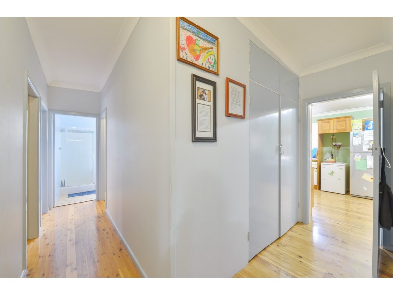 42 Manilla Road, Tamworth NSW 2340