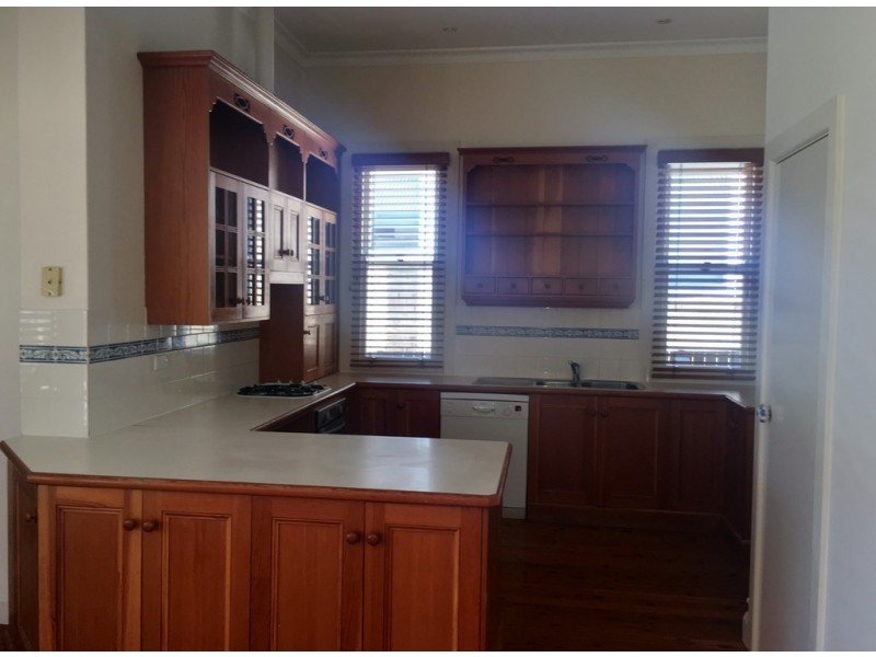 60 White Street, Tamworth NSW 2340