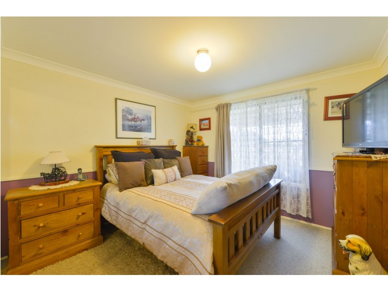 8 Wills Place, Westdale NSW 2340