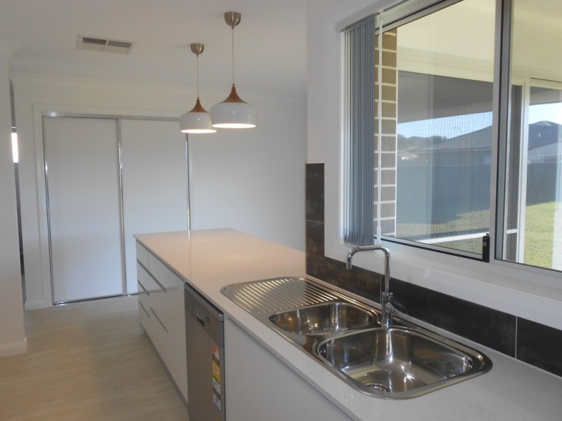 27 Kingham Street, Tamworth NSW 2340