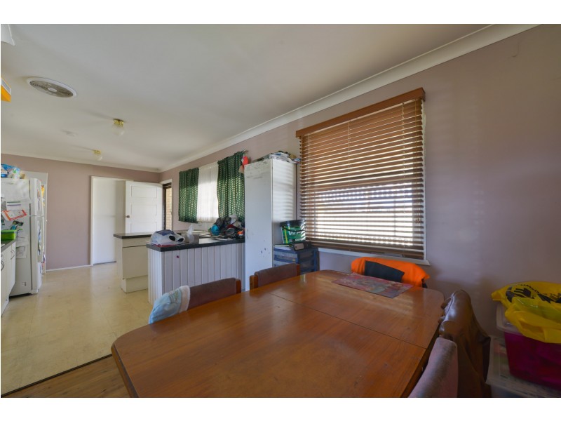 18 Waree Drive, Tamworth NSW 2340