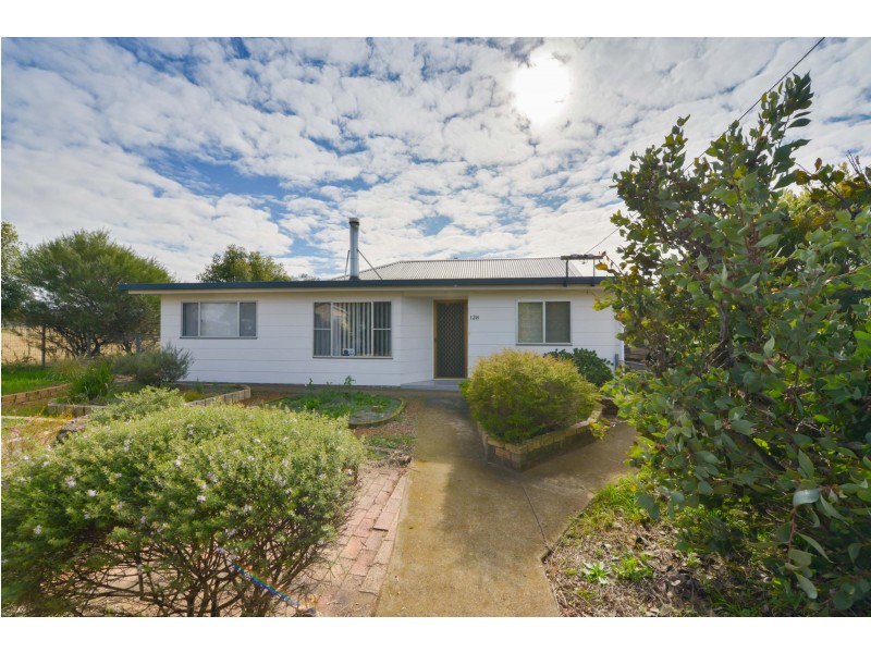 124-128 Flinders Street, Westdale NSW 2340