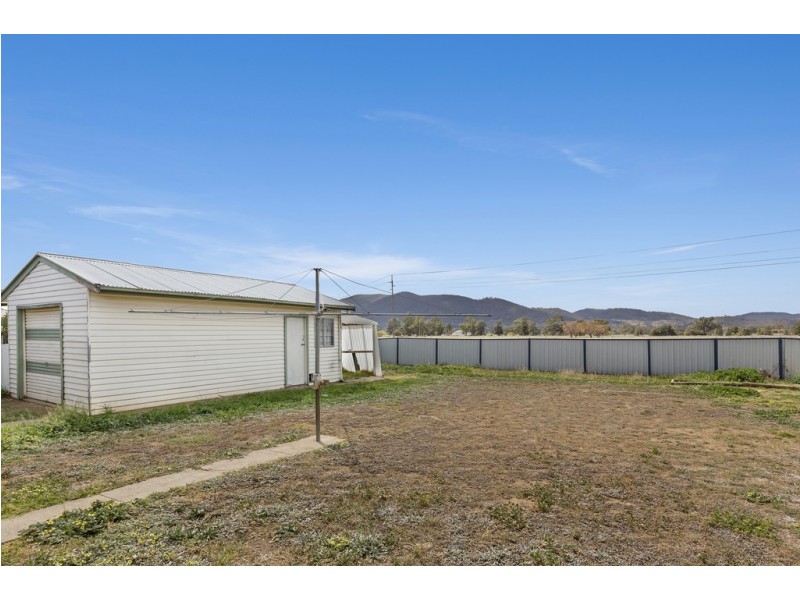 27 Kurrawan Street, Tamworth NSW 2340