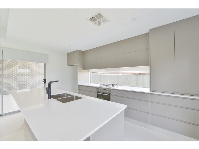 21 Kingham Street, North Tamworth NSW 2340