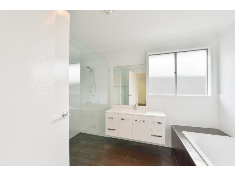 21 Kingham Street, North Tamworth NSW 2340