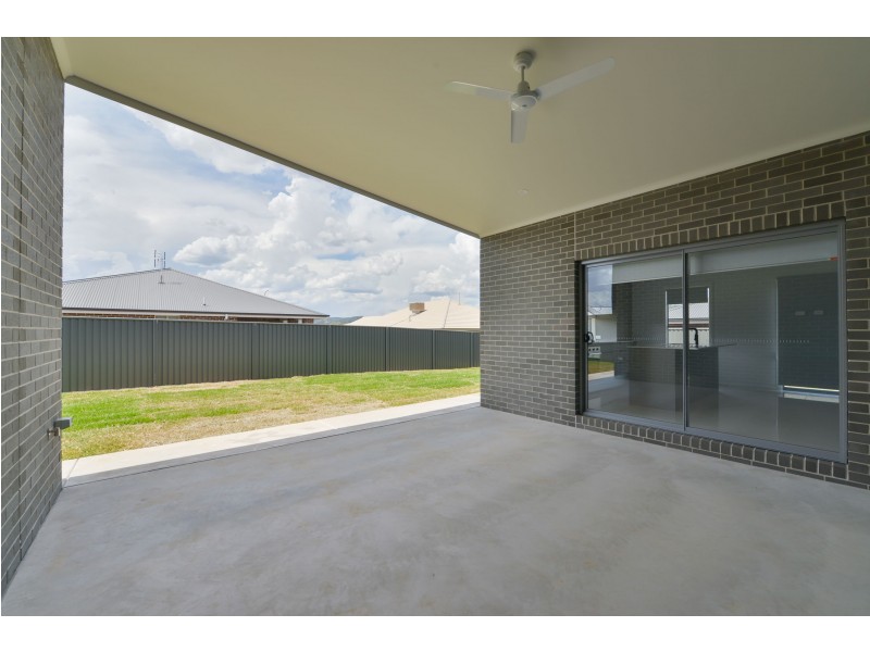 21 Kingham Street, North Tamworth NSW 2340