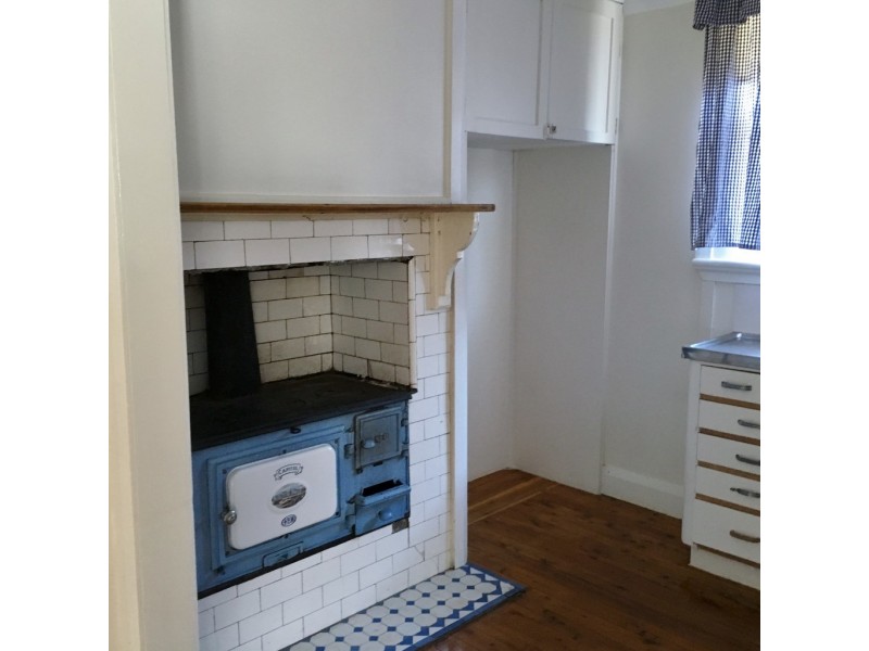 98 Rawson Avenue, Tamworth NSW 2340