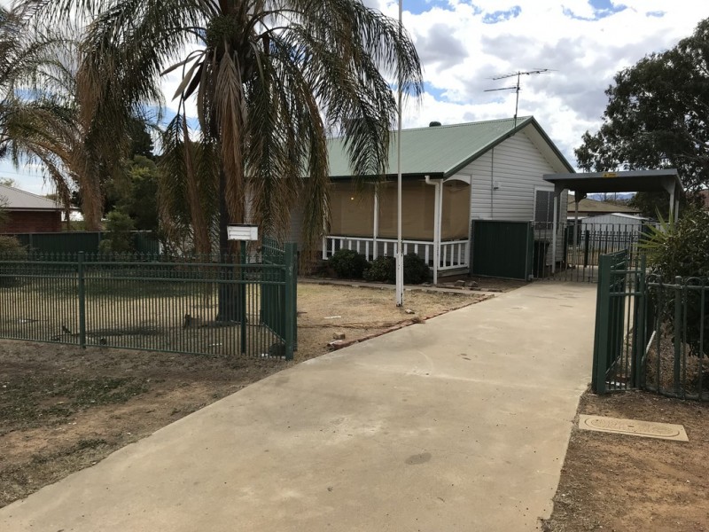 100 Petra Avenue, Tamworth NSW 2340