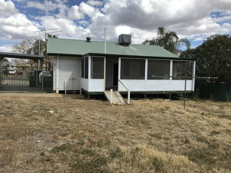 100 Petra Avenue, Tamworth NSW 2340