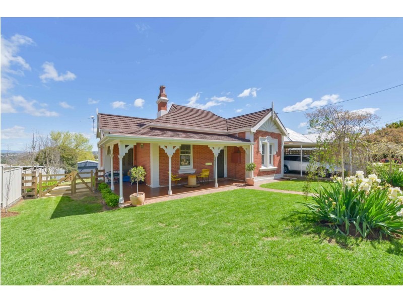 161 Carthage Street, Tamworth NSW 2340