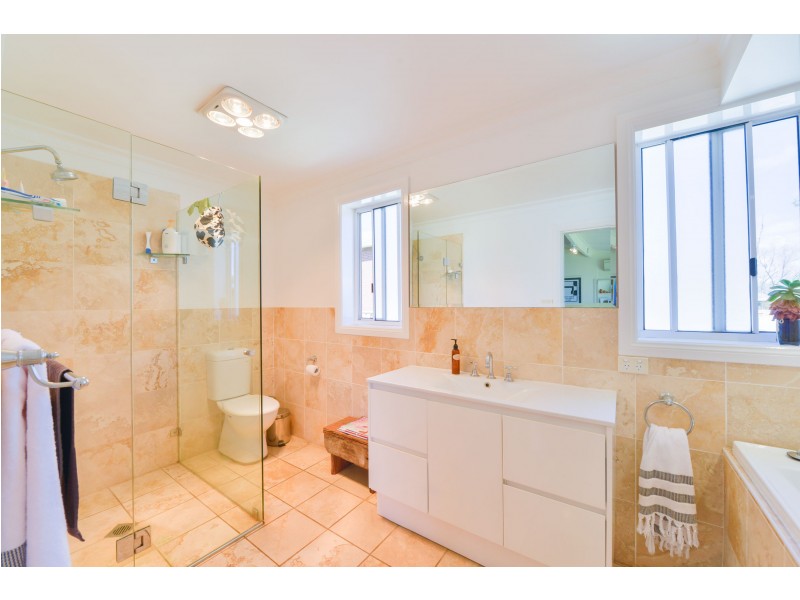 161 Carthage Street, Tamworth NSW 2340