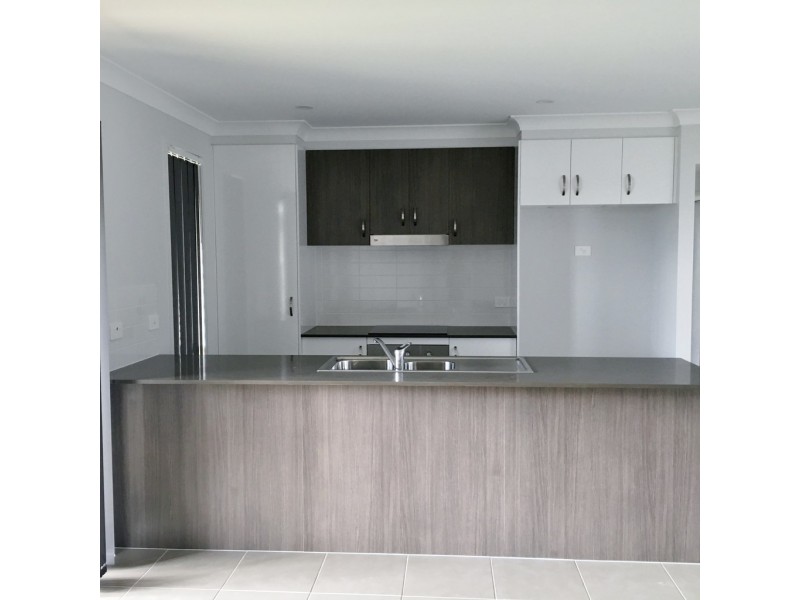1/64 Tulipwood Crescent, Tamworth NSW 2340