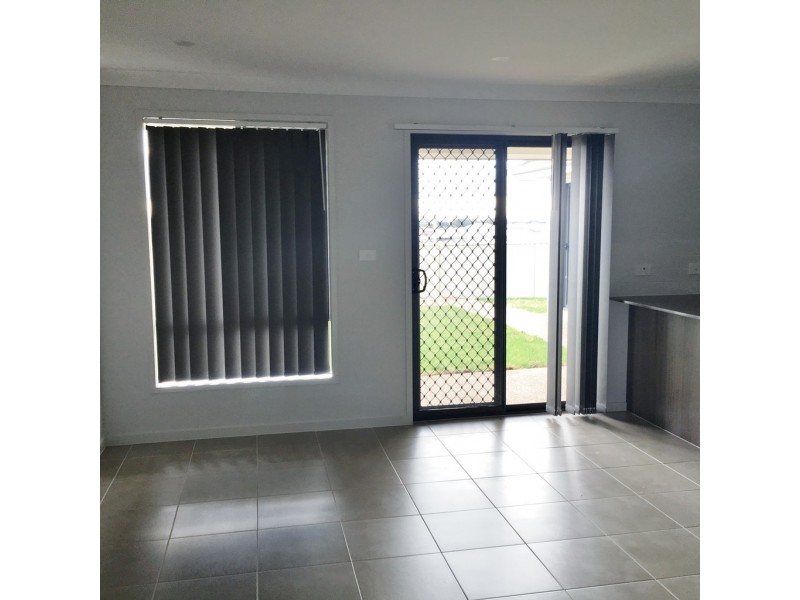 1/64 Tulipwood Crescent, Tamworth NSW 2340