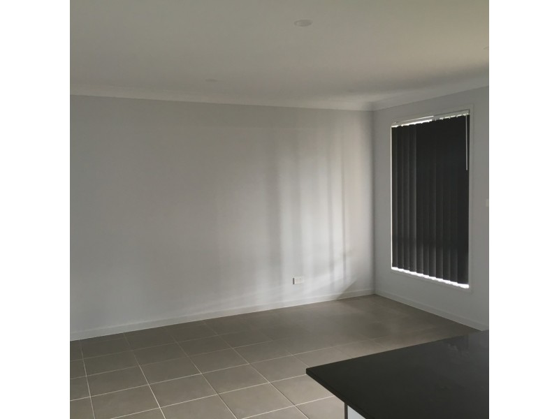 1/64 Tulipwood Crescent, Tamworth NSW 2340