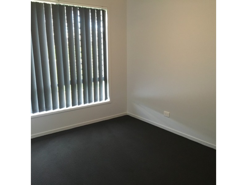 1/64 Tulipwood Crescent, Tamworth NSW 2340