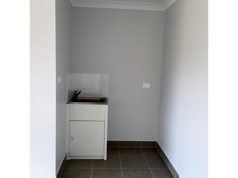 1/64 Tulipwood Crescent, Tamworth NSW 2340