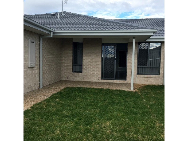 1/64 Tulipwood Crescent, Tamworth NSW 2340