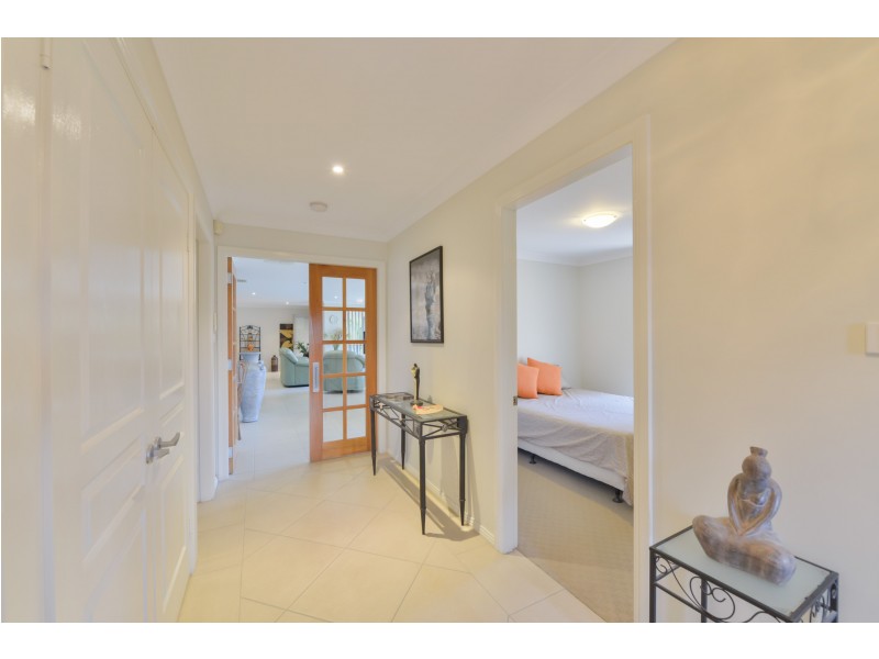 77 The Heights, Tamworth NSW 2340