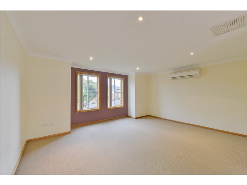 9 Church Street, Tamworth NSW 2340