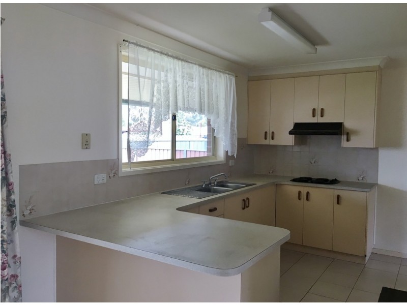 11 Janelle Street, Tamworth NSW 2340