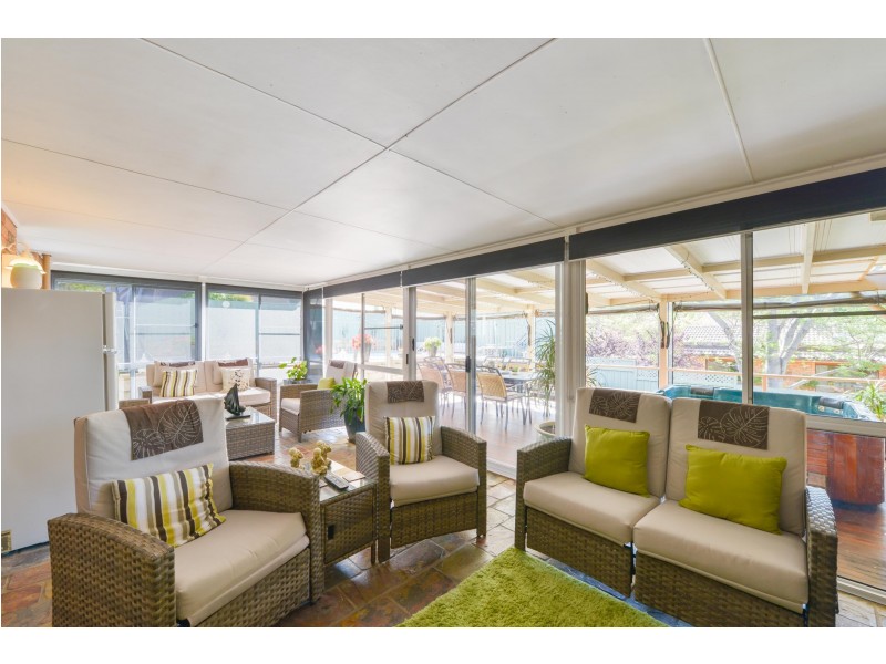 26 Woodburn Way, Tamworth NSW 2340