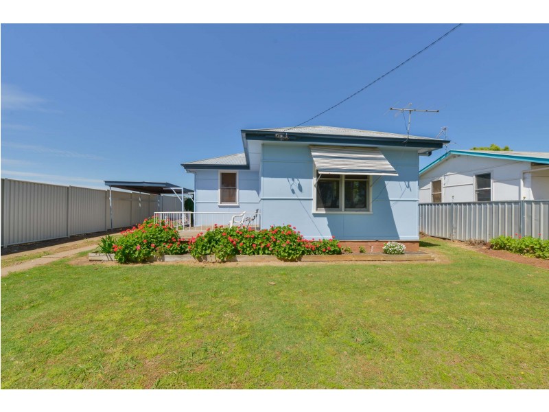 24 Stewart Avenue, Tamworth NSW 2340
