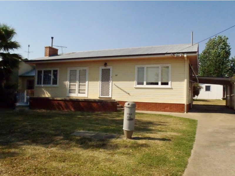 97 Robert Street, Tamworth NSW 2340