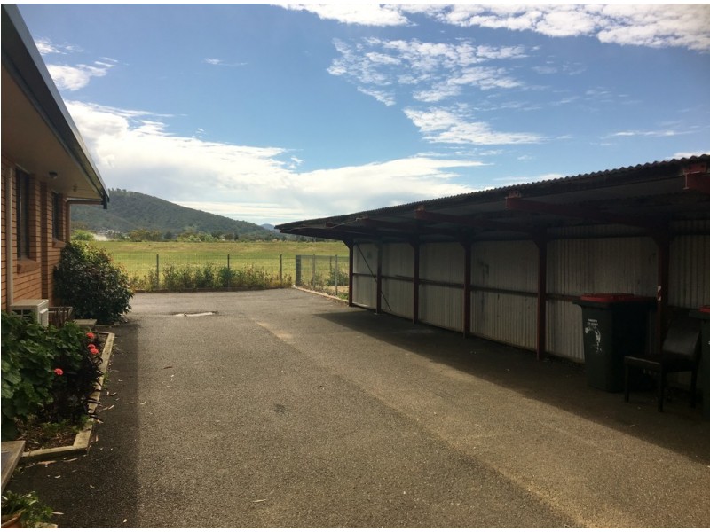 2/162 Goonoo Goonoo Road, Tamworth NSW 2340