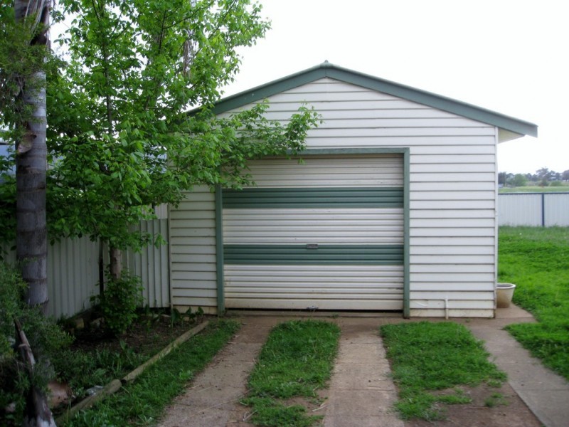27 Kurrawan Street, Tamworth NSW 2340