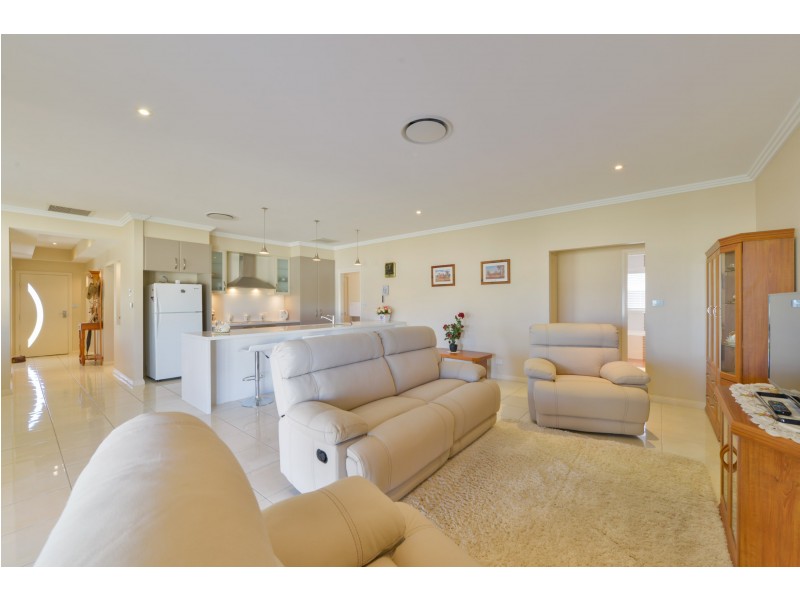 24 Glencoe Street, Manilla NSW 2346
